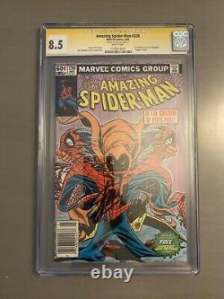 Amazing Spiderman #238 Kiosque À Journaux 8.5 Cgc Signé Par Stan Lee